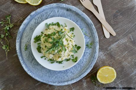 Risotto mit frischen Kräutern aus dem Garten / Risotto with fresh Herbs Risotto mit frischen Kräutern aus dem Garten / Risotto with fresh Herbs
