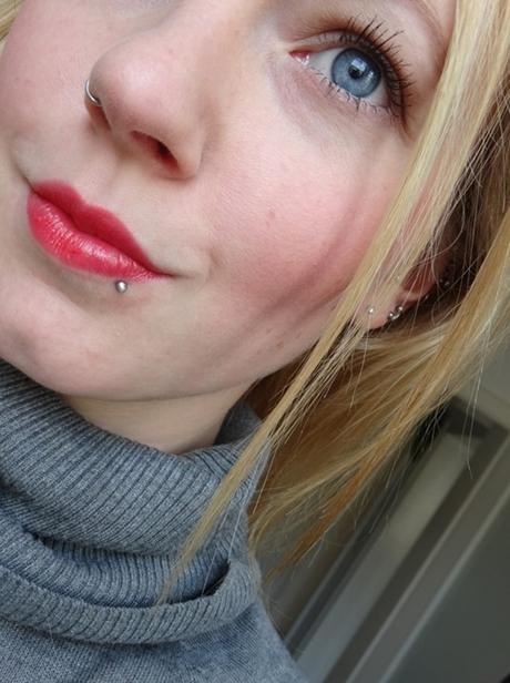 GUERLAIN La petite robe noire 041 Sun-Twin-Set GUERLAIN La petite robe noire 041 Sun-Twin-Set