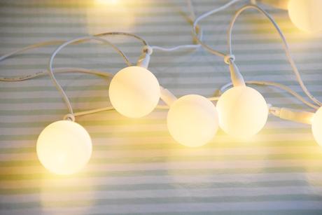 Lichterkette mit Tischtennisbällen - fairy lights with ping pong balls- Bekanntgabe Bloggeburtstag Gewinner