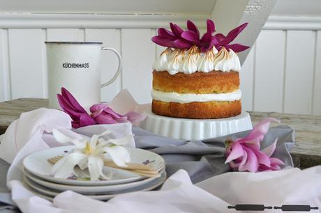 Zitronentorte mit Mandeln und Baiserhaube / Lemon Cake with Almonds and Meringue Zitronentorte mit Mandeln und Baiserhaube / Lemon Cake with Almonds and Meringue