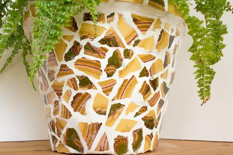 Upcycling | Blumentopf mit Mosaik | Fliesen Bruchstücke 