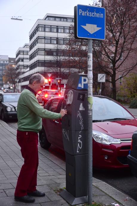 Neben Geschwindigkeitsüberschreitungen zählen auch Parkverstöße zu den häufigsten Gründen für Bußgeldbescheide aus dem Ausland. Quelle: billiger-mietwagen.de