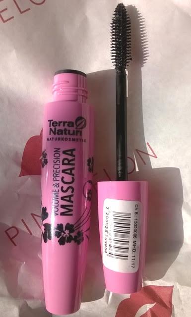 Terra Naturi Volume & Precision Mascara Black (LE) + P2 Brave & Beautiful rustic folk nail polish 010 frozen lake (LE) + Aufgebraucht :) Terra Naturi Volume & Precision Mascara Black (LE) + P2 Brave & Beautiful rustic folk nail polish 010 frozen lake (LE) + Aufgebraucht :)