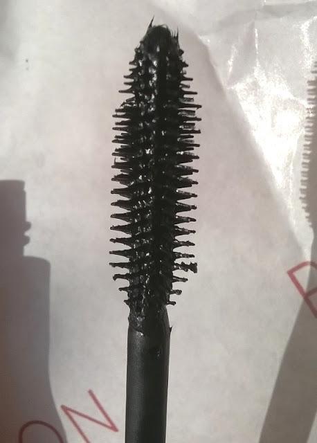 Terra Naturi Volume & Precision Mascara Black (LE) + P2 Brave & Beautiful rustic folk nail polish 010 frozen lake (LE) + Aufgebraucht :) Terra Naturi Volume & Precision Mascara Black (LE) + P2 Brave & Beautiful rustic folk nail polish 010 frozen lake (LE) + Aufgebraucht :)