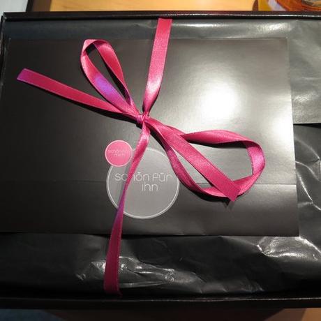 “Schön für ihn Box” “Schön für ihn Box”