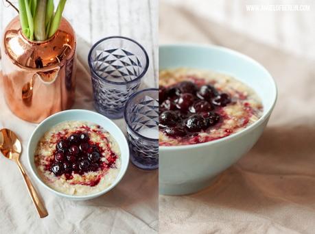 [cooks...] Blueberry Pie Porridge {A Modern Way to Eat}