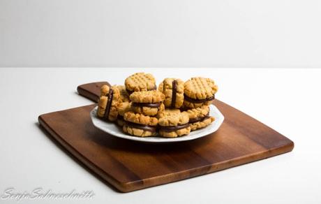 Double-Peanutbutter-Chocolate-Cookies-7