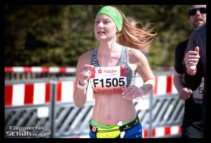 EISWUERFELIMSCHUH - Hamburg Marathon Laufen Haspa Mizuno (64)