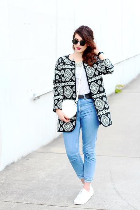 newlook aztec coat outfit topshop mom jeans  minimal modeblog spring look samieze fashionblog blogger deutschland streetstyle adidas superstars woman-9
