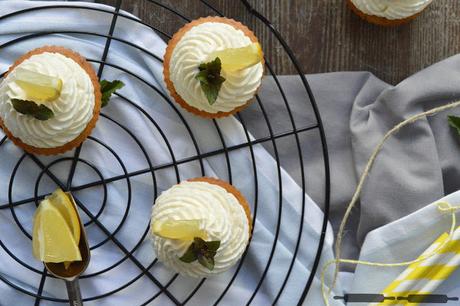 Zucchini Zitronen Cupcakes / Zucchini Lemon Cupcakes Zucchini Zitronen Cupcakes / Zucchini Lemon Cupcakes