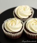 Black and White Chocolate-Cupcakes-3