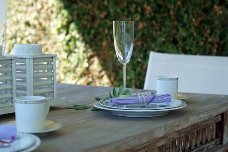 Blog + Fotografie by it's me! fim.works | Muttertagsblumen aus dem Garten | gedeckter Tisch Blog + Fotografie by it's me! fim.works | Muttertagsblumen aus dem Garten | gedeckter Tisch