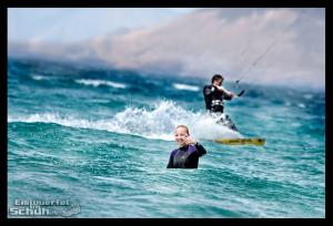EISWUERFELIMSCHUH - Surfgeschichten Lanzarote Famara Surfen Kite I (28)