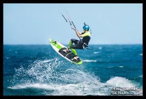 EISWUERFELIMSCHUH - Surfgeschichten Lanzarote Famara Surfen Kite I (16)