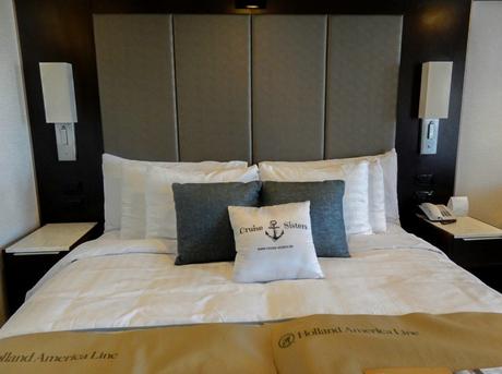 Das Bett in der Signature Suite auf der Eurodam