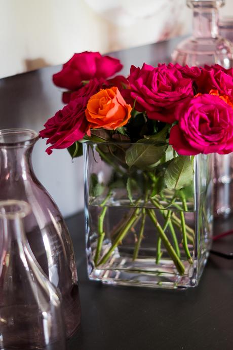 Blog + Fotografie by it's me! | fim.works | Geburtstagsblumen in Knallfarben | bunter Rosenstrauß in eckiger Glasvase Blog + Fotografie by it's me! | fim.works | Geburtstagsblumen in Knallfarben | bunter Rosenstrauß in eckiger Glasvase
