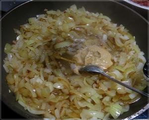 ein Brot und ein zwiebeliges-Brot-Dings IMG_0006