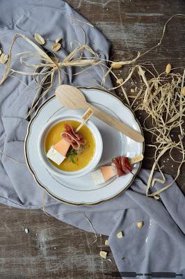 Kohlrabi Melonen Suppe / Creamy Kohlrabi Melon Soup Kohlrabi Melonen Suppe / Creamy Kohlrabi Melon Soup