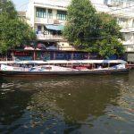 Et voilà, das Kanalboot. Eines der schnellsten Verkehrsmittel durch Bangkok.