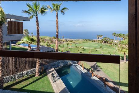 Blick auf Pool und Golfplatz, Foto: Abama Resort