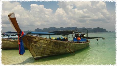Long Tail Boat fahren in Thailand