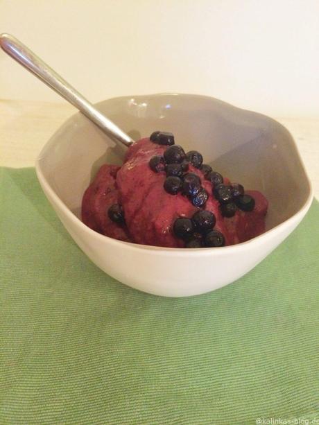 Blueberry Nicecream – das perfekte basische Eis