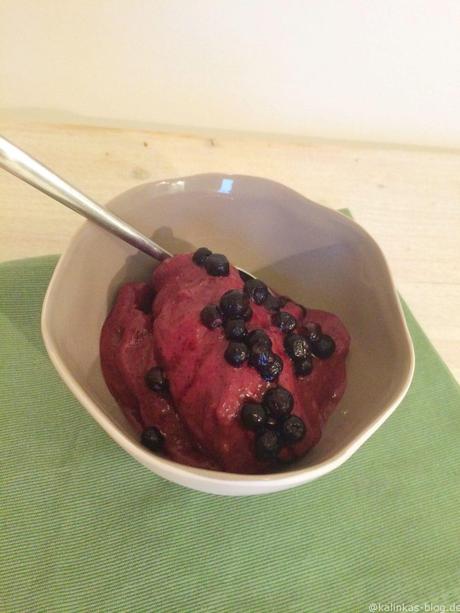 Blueberry Nicecream – das perfekte basische Eis