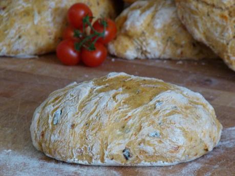 Nachgebacken: Oliven-Tomaten-Brot