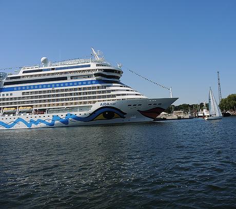 Travel: Sailing Event from Rostock City to Warnemünde with Radisson Blu Travel: Sailing Event from Rostock City to Warnemünde with Radisson Blu