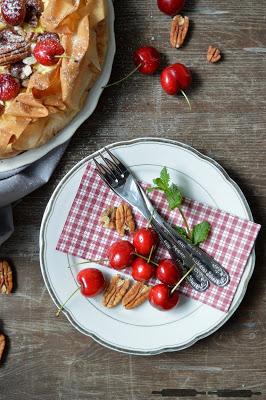 Old-fashioned Strudel Cheesecake mit Kirschen Old-fashioned Strudel Cheesecake mit Kirschen