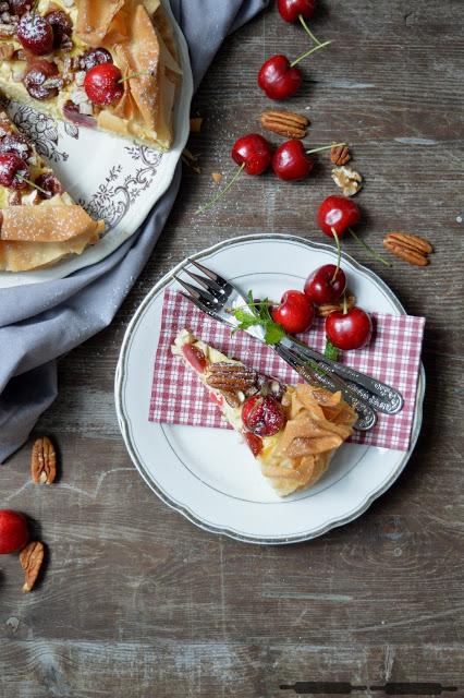 Old-fashioned Strudel Cheesecake mit Kirschen Old-fashioned Strudel Cheesecake mit Kirschen