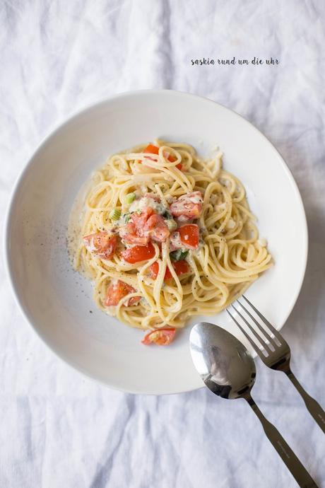 Pasta mit Gorgonzolasauce und Tomaten ♥