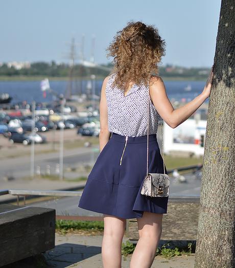 Outfit: Maritime with Flared Skirt and Heart patterned Top in Rostock Outfit: Maritime with Flared Skirt and Heart patterned Top in Rostock