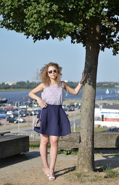 Outfit: Maritime with Flared Skirt and Heart patterned Top in Rostock Outfit: Maritime with Flared Skirt and Heart patterned Top in Rostock