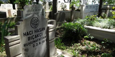 Istanbul: Seilbahn über den Friedhof
