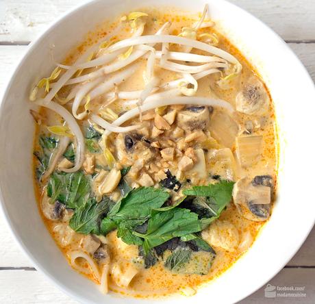 Thai-Curry-Suppe mit Kokosmilch & Reisnudeln | Madame Cuisine Rezept
