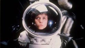 Alien-(c)-1979,-2012-20th-Century-Fox-Home-Entertainment(3)
