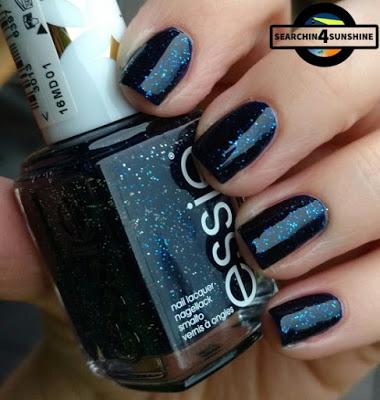 [Nails] Blue Friday mit essie Retro Revival Collection 402 starry starry night