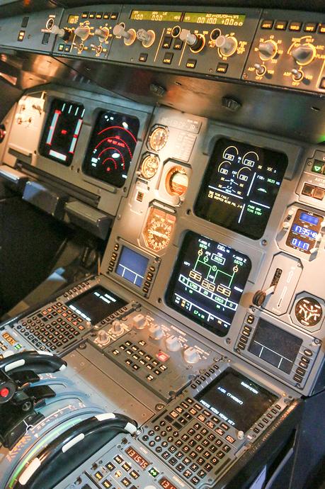 Von Flugangst, dem Besuch in der Austrian Airlines Werft & Dinner in einer Boing 777 Von Flugangst, dem Besuch in der Austrian Airlines Werft & Dinner in einer Boing 777