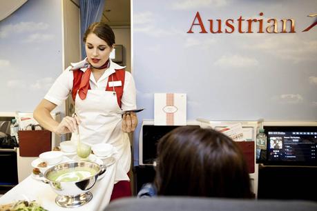 Von Flugangst, dem Besuch in der Austrian Airlines Werft & Dinner in einer Boing 777 Von Flugangst, dem Besuch in der Austrian Airlines Werft & Dinner in einer Boing 777