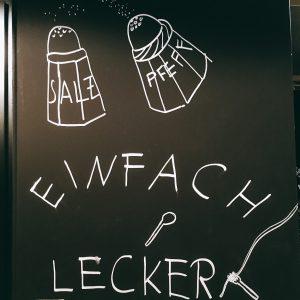 Hensslers Küche Public Viewing –  #Kitchenparty mit Elbblick und Leckereien