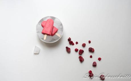 Rhubarb-raspberry-ice-pops (10 von 11)
