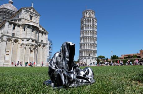 leaning tower of pisa italia guardians of time manfred kielnhofer contemporary fine art modern statue exclusive arts sculpture 3439