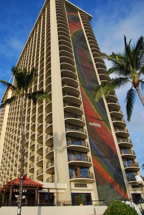 23_Rainbow-Tower-Hilton-Hawaiian-Village Waikiki-Beach-Honolulu-Oahu-Hawaii