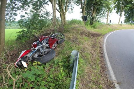 Motorradunfall Giekau – Biker lebensgefährlich verletzt