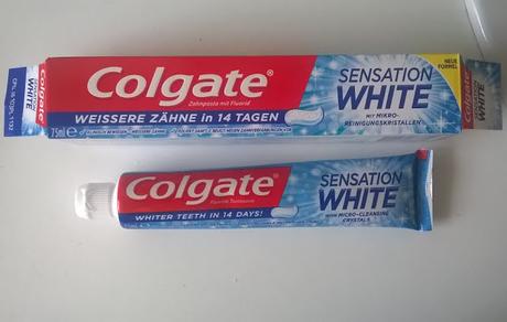 Colgate Sensation White Zahnpasta mit Fluorid + DenTek Easy Brush Interdental-Bürsten Mittel Breit Minze