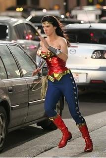 Wonder Woman: Neue Fotos & ein Video von den Dreharbeiten