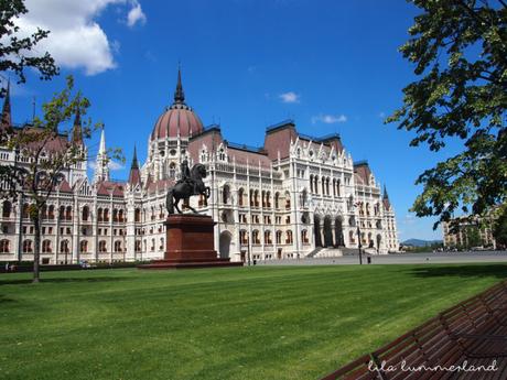 budapest-pest-parlamentsgebaeude