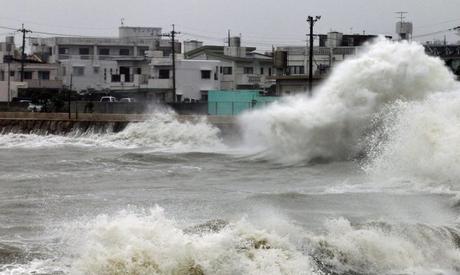 Chaos in Japan: Taifun Mindulle wütet weiter