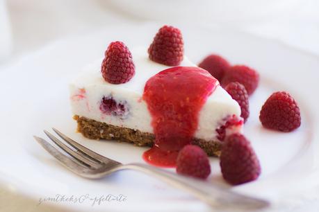Sommerlich leichte Himbeer-Joghurt-Torte  „Bake_Together“